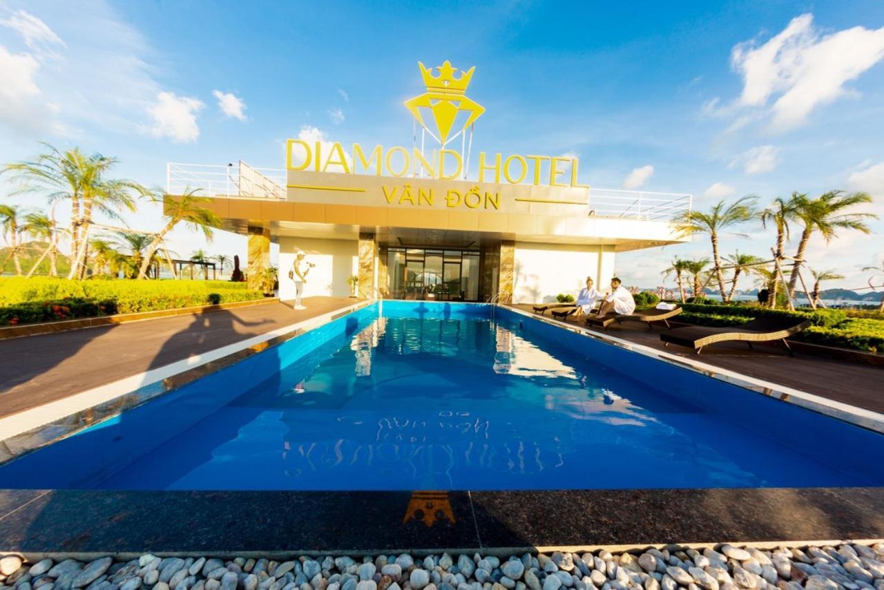 Diamond Hotel Van Don Cam Pha Екстер'єр фото