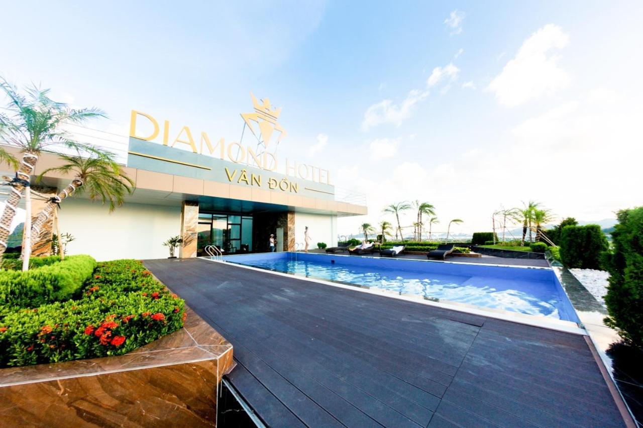 Diamond Hotel Van Don Cam Pha Екстер'єр фото