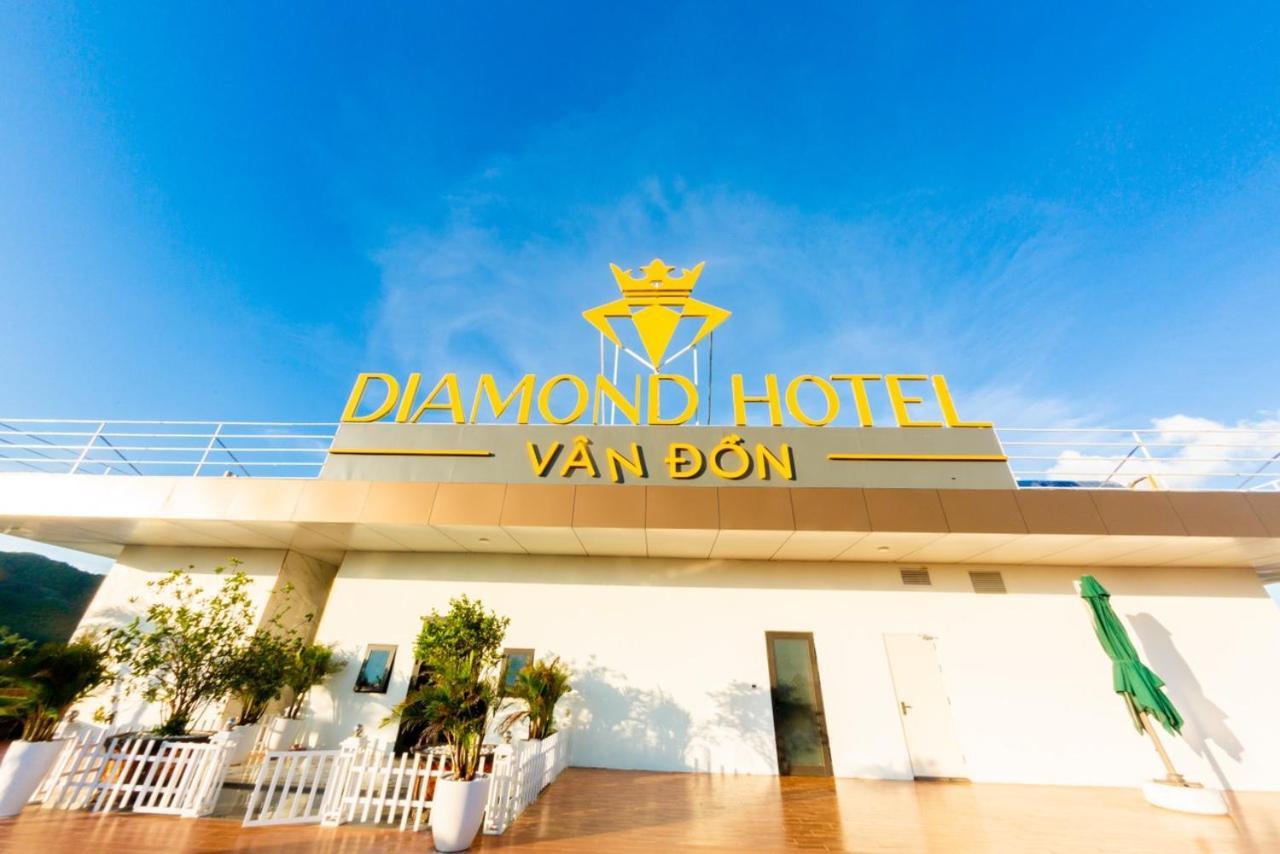 Diamond Hotel Van Don Cam Pha Екстер'єр фото
