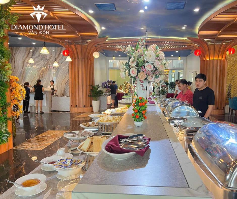 Diamond Hotel Van Don Cam Pha Екстер'єр фото