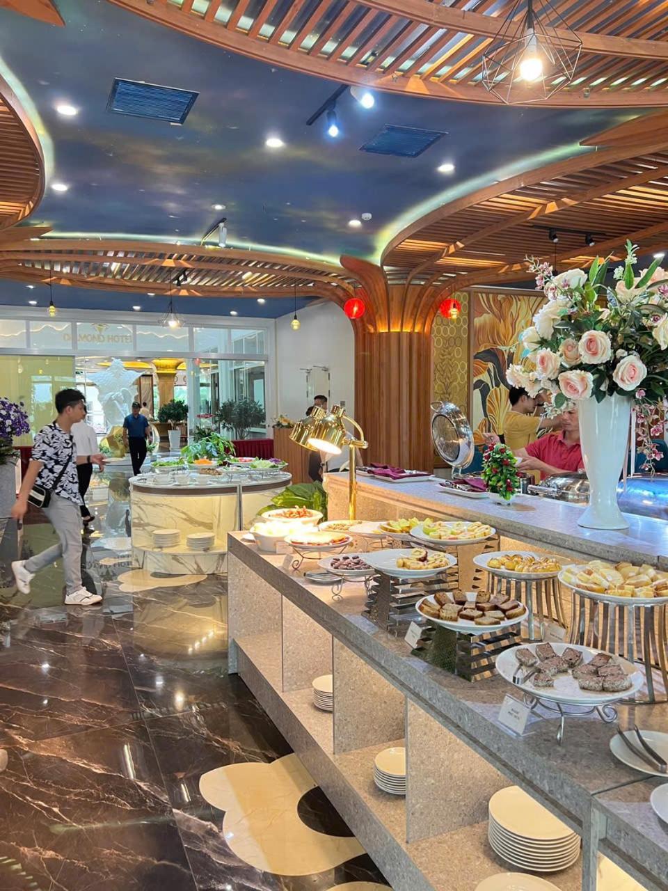 Diamond Hotel Van Don Cam Pha Екстер'єр фото