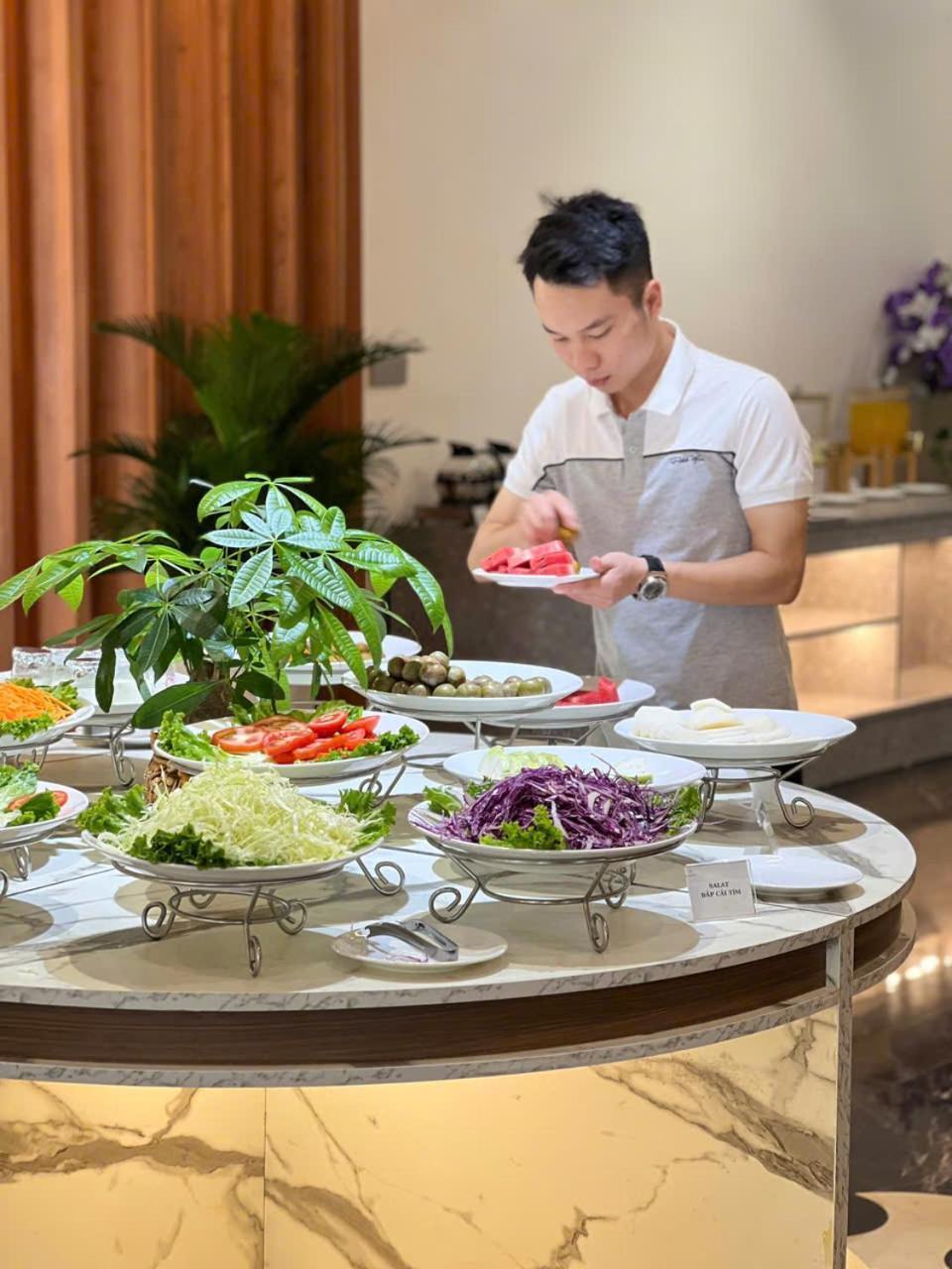 Diamond Hotel Van Don Cam Pha Екстер'єр фото