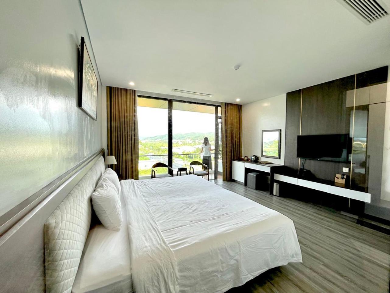 Diamond Hotel Van Don Cam Pha Екстер'єр фото