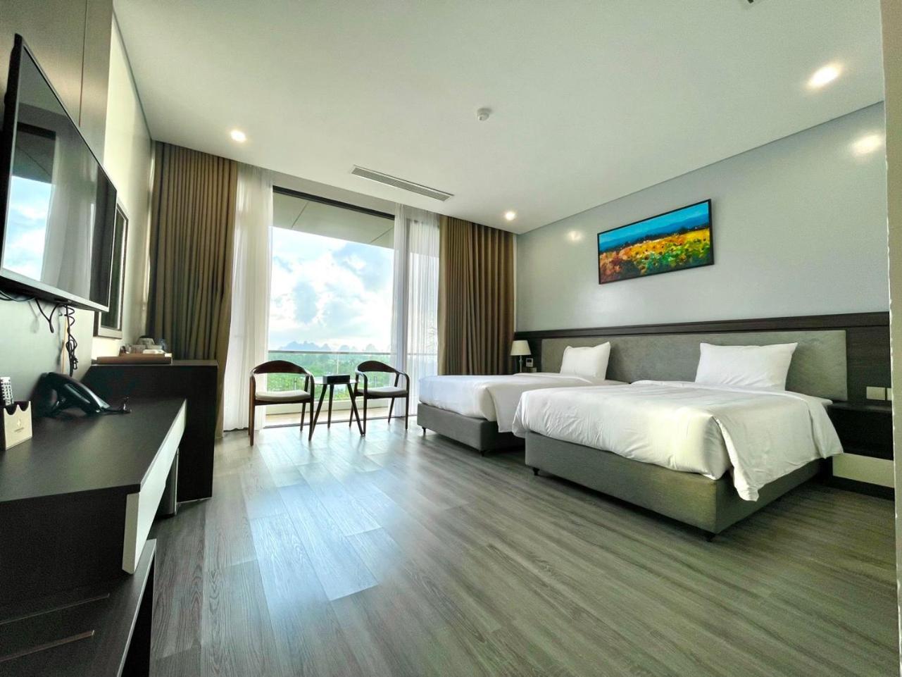 Diamond Hotel Van Don Cam Pha Екстер'єр фото
