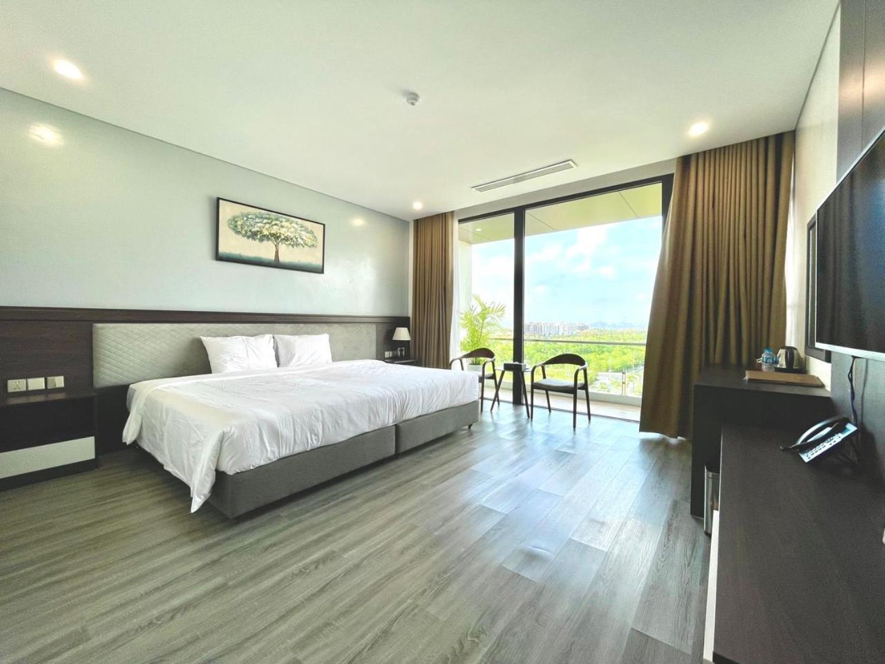 Diamond Hotel Van Don Cam Pha Екстер'єр фото